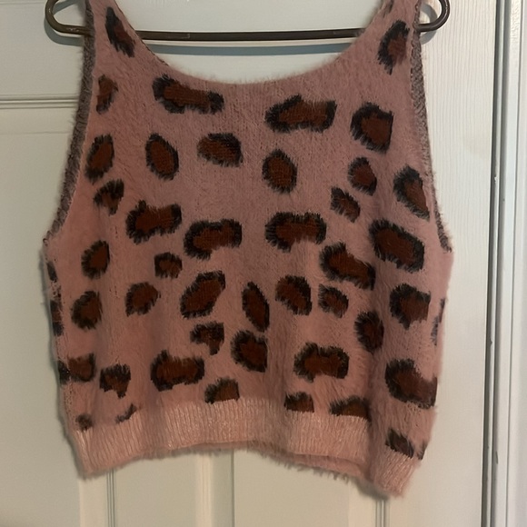 SHEIN Brown and Pink Leopard Print Crop Tank Top - Picture 2 of 2